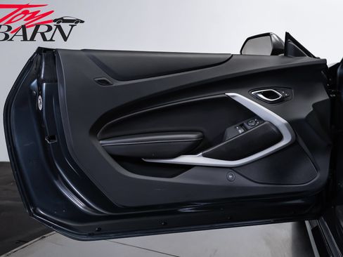 Used 2022 Chevrolet Camaro SS RWD image 15
