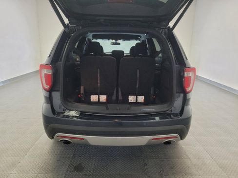 Used 2017 Ford Explorer XLT w/ Equipment Group 201A FWD image 29