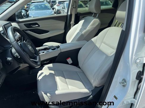 Certified 2023 Nissan Rogue SL AWD/4WD image 9