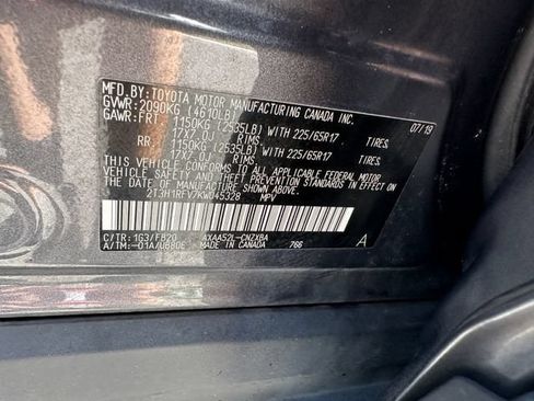 Used 2019 Toyota RAV4 LE FWD image 27
