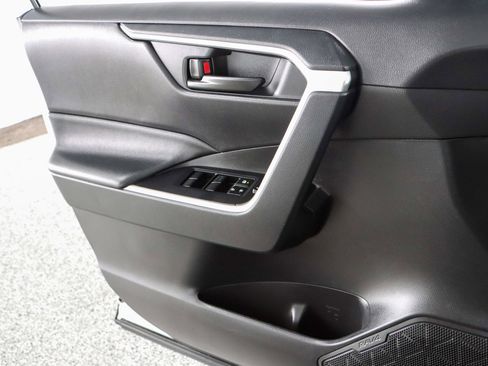 Used 2024 Toyota RAV4 LE image 21