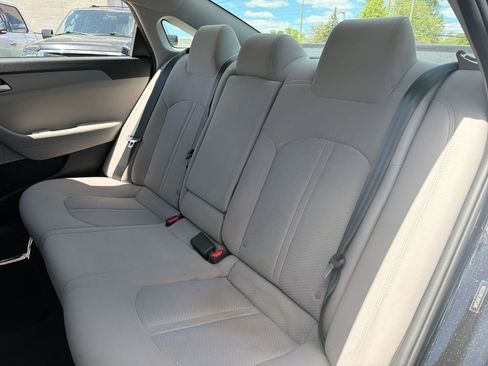 Used 2018 Hyundai Sonata SE FWD image 19