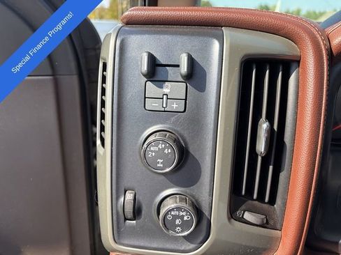 Used 2014 Chevrolet Silverado 1500 High Country image 19