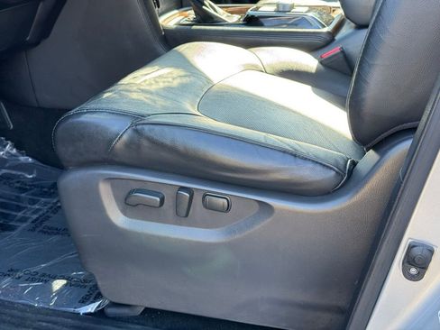 Used 2024 Nissan Armada SL w/ Captain's Chairs Package image 28