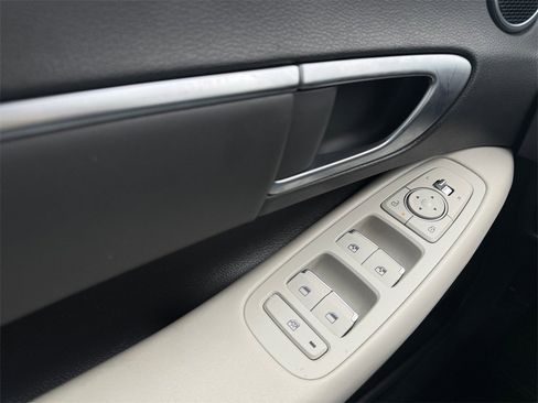 Used 2024 Hyundai Sonata SEL image 28