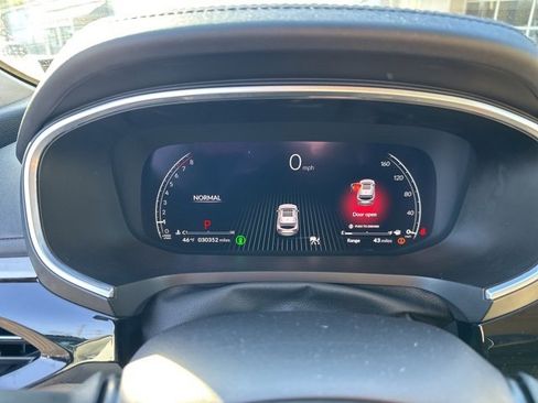 Used 2023 Acura MDX Technology image 9