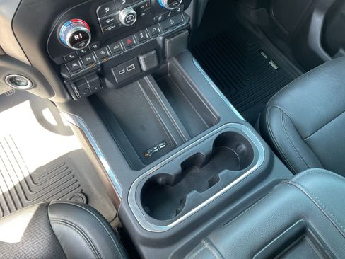 Used 2020 GMC Sierra 1500 SLT w/ SLT Premium Plus Package image 18