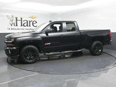 Used 2018 Chevrolet Silverado 1500 LT w/ Midnight Edition AWD/4WD image 50