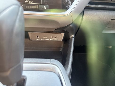 Used 2024 Subaru Crosstrek 2.0i Premium AWD/4WD image 21