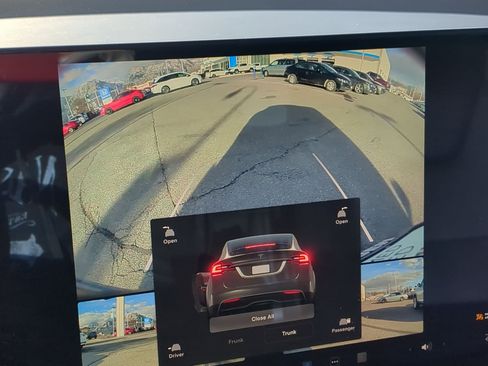 Used 2024 Tesla Model X image 22