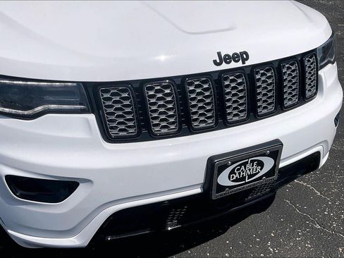 Used 2021 Jeep Grand Cherokee Laredo X AWD/4WD image 30