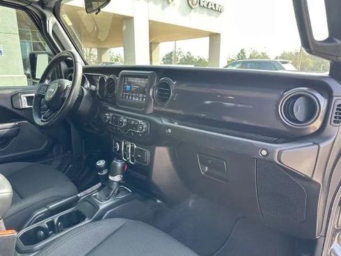 Certified 2022 Jeep Gladiator Sport AWD/4WD image 43