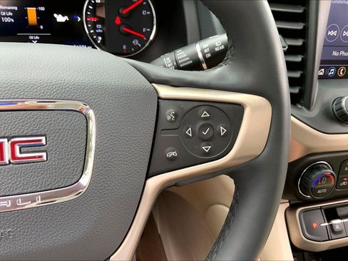 Used 2023 GMC Acadia Denali w/ Trailering Package FWD image 18