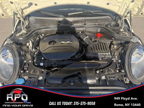 Used 2019 MINI Cooper S w/ Signature Upholstery Package image 11