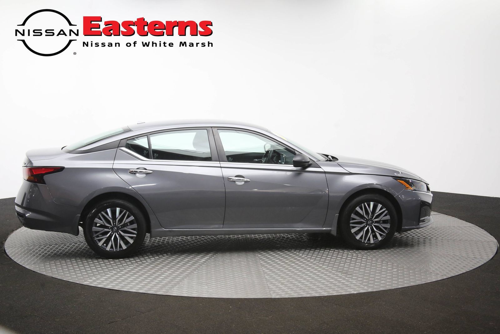 Used 2024 Nissan Altima 2.5 SV AWD/4WD image 45