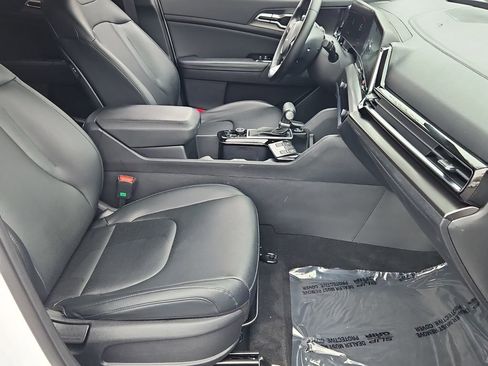 Used 2023 Kia Sportage EX image 19