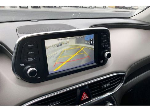 Used 2020 Hyundai Santa Fe SE image 22