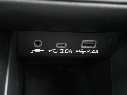 Used 2023 Subaru Outback Premium AWD/4WD image 32