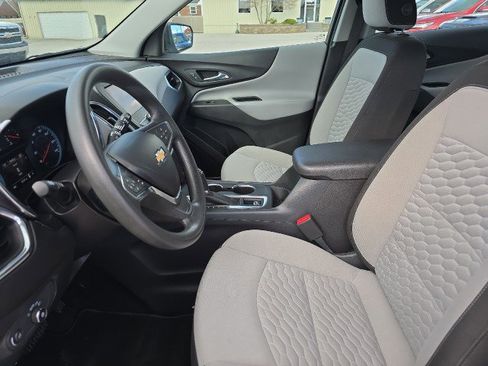 Used 2020 Chevrolet Equinox LS image 17