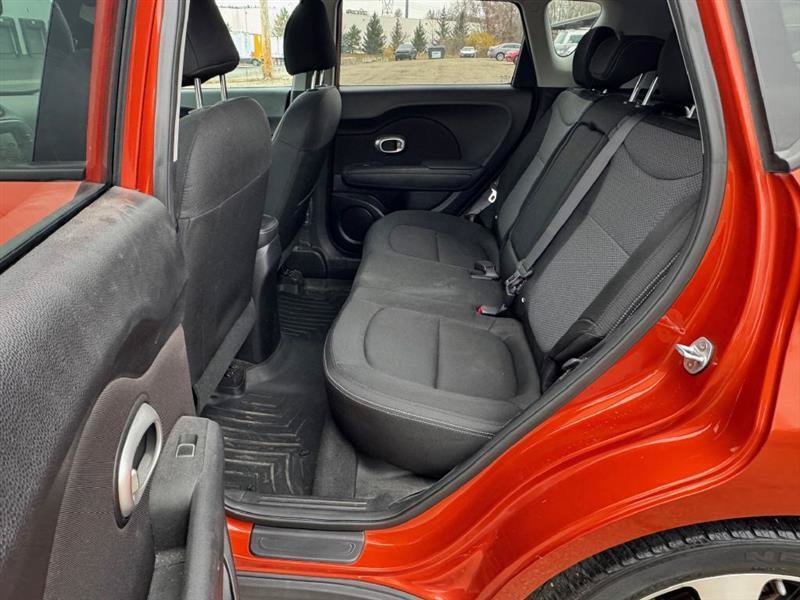 Used 2019 Kia Soul + FWD image 20
