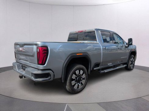 Used 2025 GMC Sierra 2500 Denali AWD/4WD image 5
