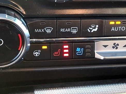 Used 2022 Ford F150 Lariat w/ Equipment Group 502A High image 24