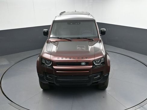 Used 2025 Land Rover Defender 110 Sedona Red Edition image 37