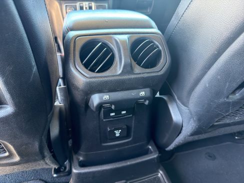 Used 2021 Jeep Wrangler Unlimited Rubicon image 11