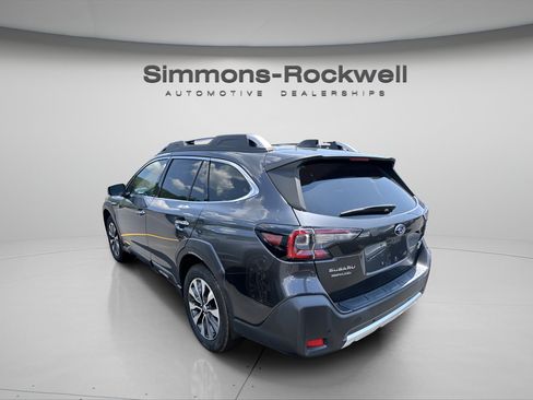 Used 2024 Subaru Outback Touring AWD/4WD image 3
