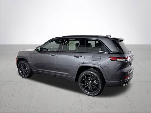Used 2023 Jeep Grand Cherokee 30th Anniversary AWD/4WD image 8