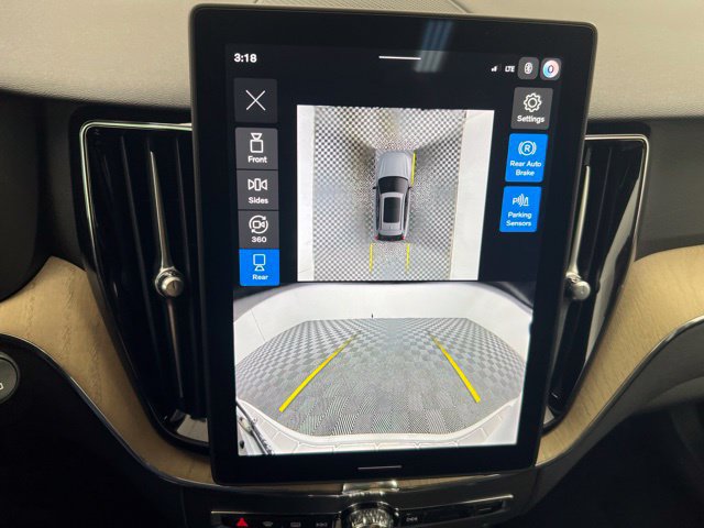 New 2026 Volvo XC60 B5 Plus w/ Protection Package Premier AWD/4WD image 18
