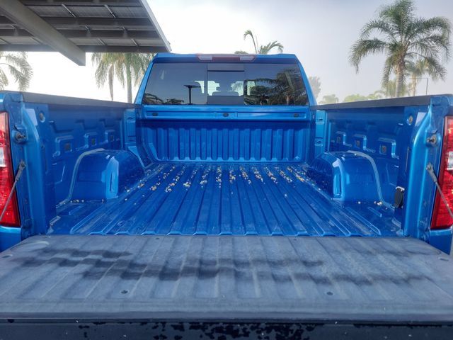 Used 2023 Chevrolet Silverado 1500 LT w/ Convenience Package II AWD/4WD image 28