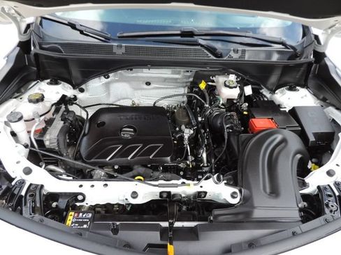Certified 2026 Buick Encore GX Avenir w/ Avenir Technology Package FWD image 17