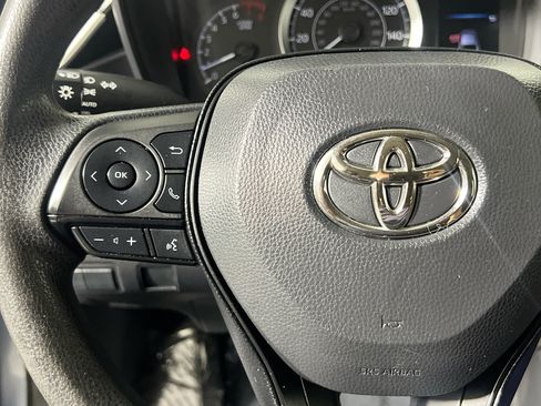 Used 2022 Toyota Corolla LE FWD image 18