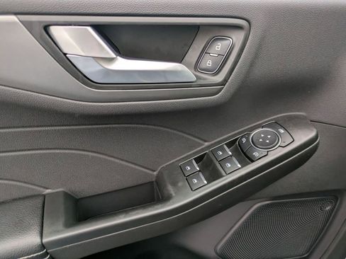 New 2024 Ford Escape SE image 23