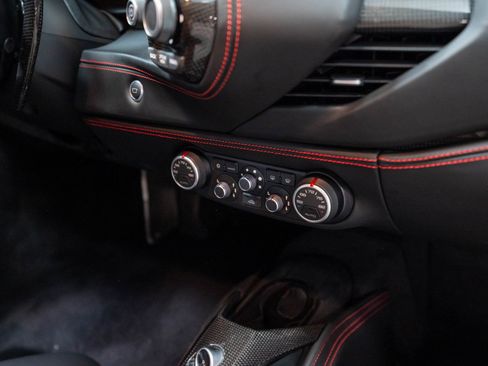 Used 2018 Ferrari 488 GTB RWD image 30