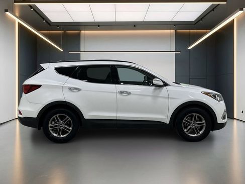 Used 2017 Hyundai Santa Fe Sport w/ 2.4L Tech Package 04 FWD image 6