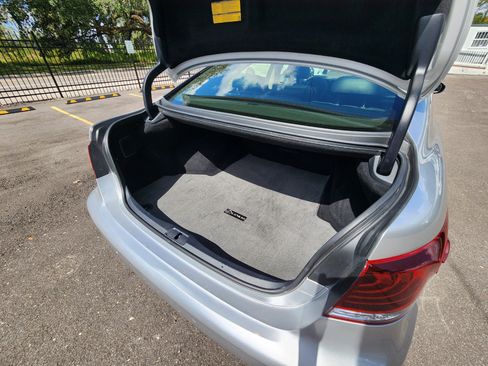 Used 2013 Lexus LS 460 Luxury image 28