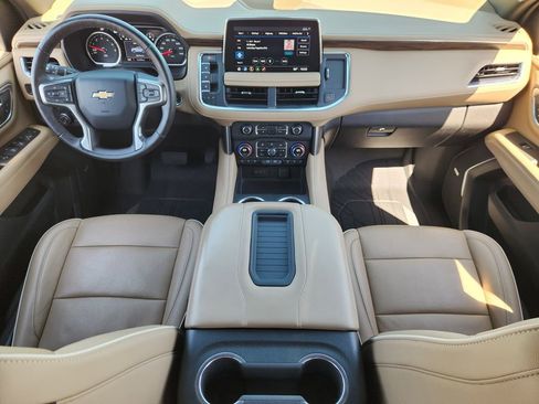 Used 2021 Chevrolet Suburban Premier w/ Premium Package RWD image 25