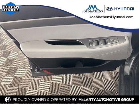 Used 2024 Hyundai Palisade SE image 22