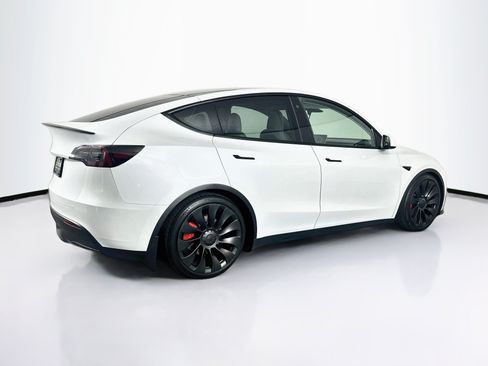 Used 2023 Tesla Model Y Performance AWD/4WD image 9