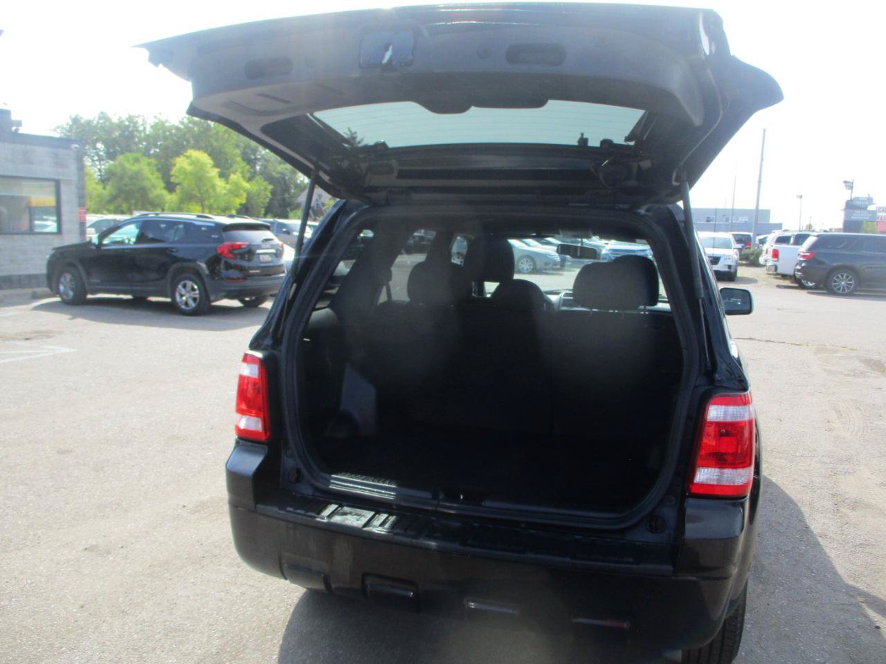 Used 2009 Ford Escape XLT FWD image 7