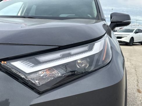 Used 2022 Toyota RAV4 XLE image 17
