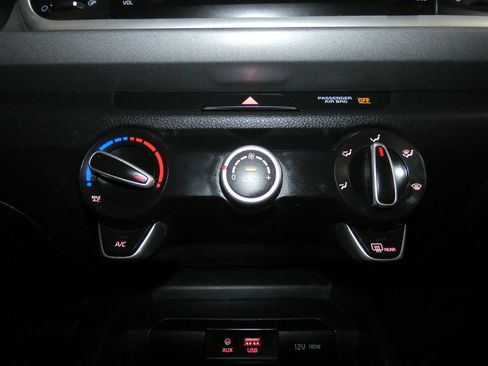 Used 2018 Kia Rio S image 16