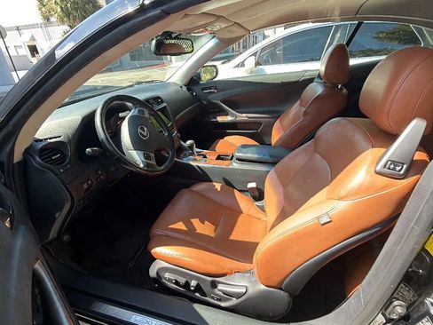 Used 2011 Lexus IS 250C w/ Luxury Pkg RWD image 5