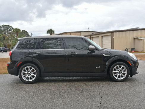Used 2017 MINI Cooper Clubman ALL4 image 5