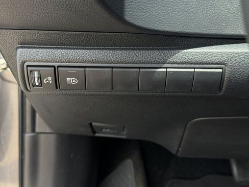 Used 2025 Toyota Corolla SE FWD image 20