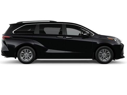New 2026 Toyota Sienna XLE FWD image 12