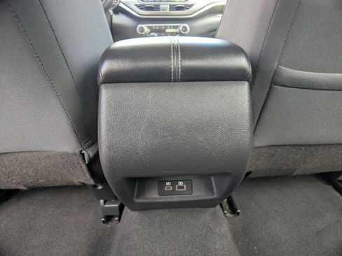 Used 2024 Nissan Altima 2.5 SV FWD image 15