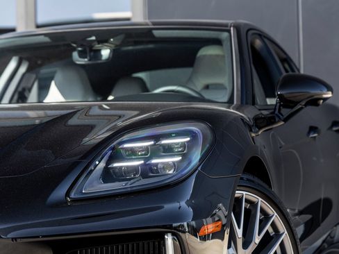 Certified 2026 Porsche Panamera 4 AWD/4WD image 16